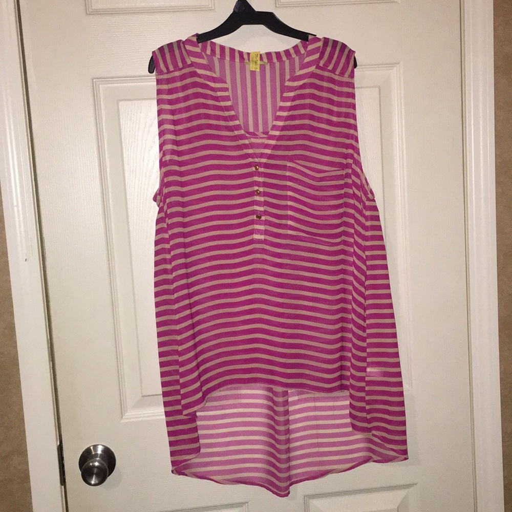 No sleeves casual t-shirt